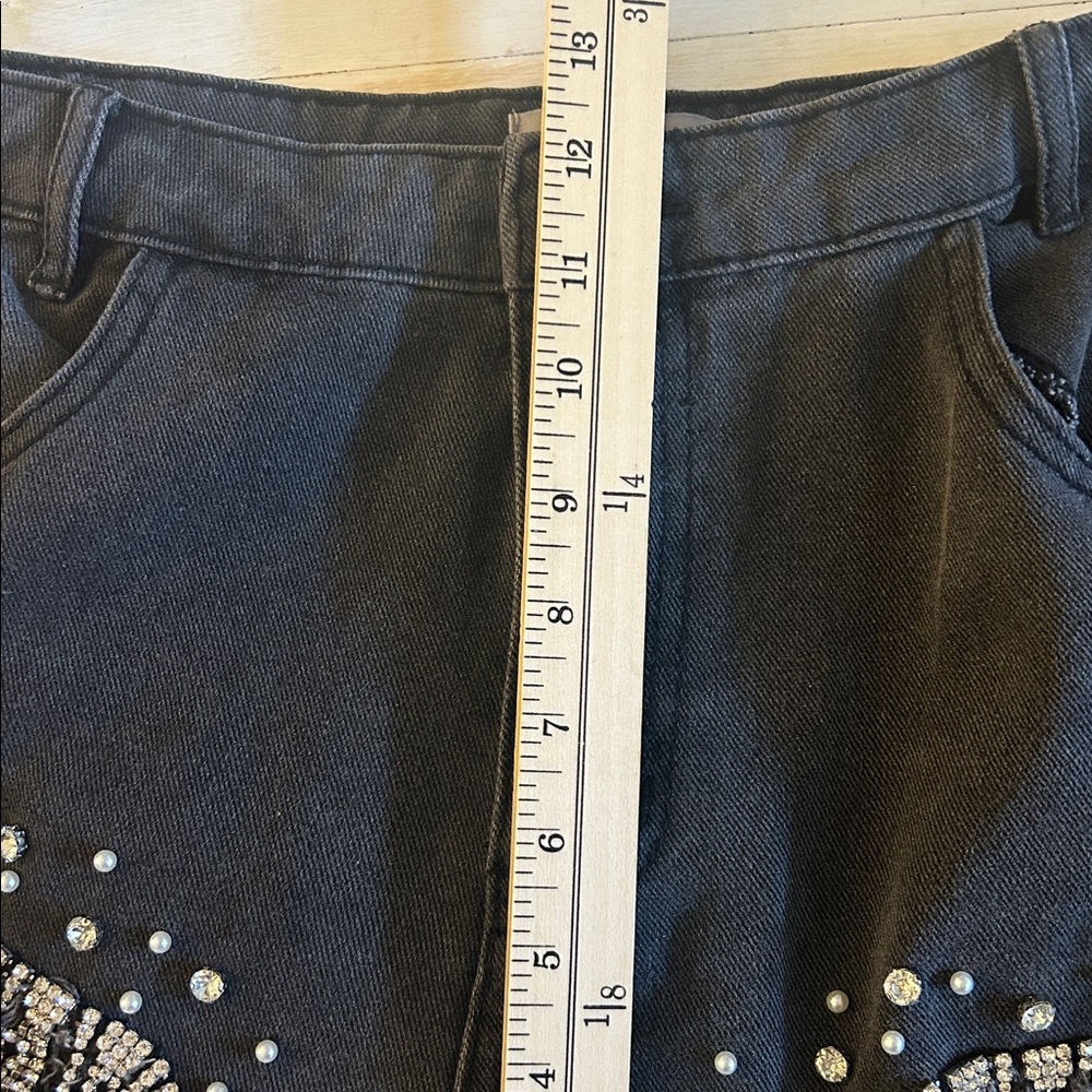 Blue B faded black rhinestone and pearl denim shorts. Womens size Large. - Picture 9 of 10